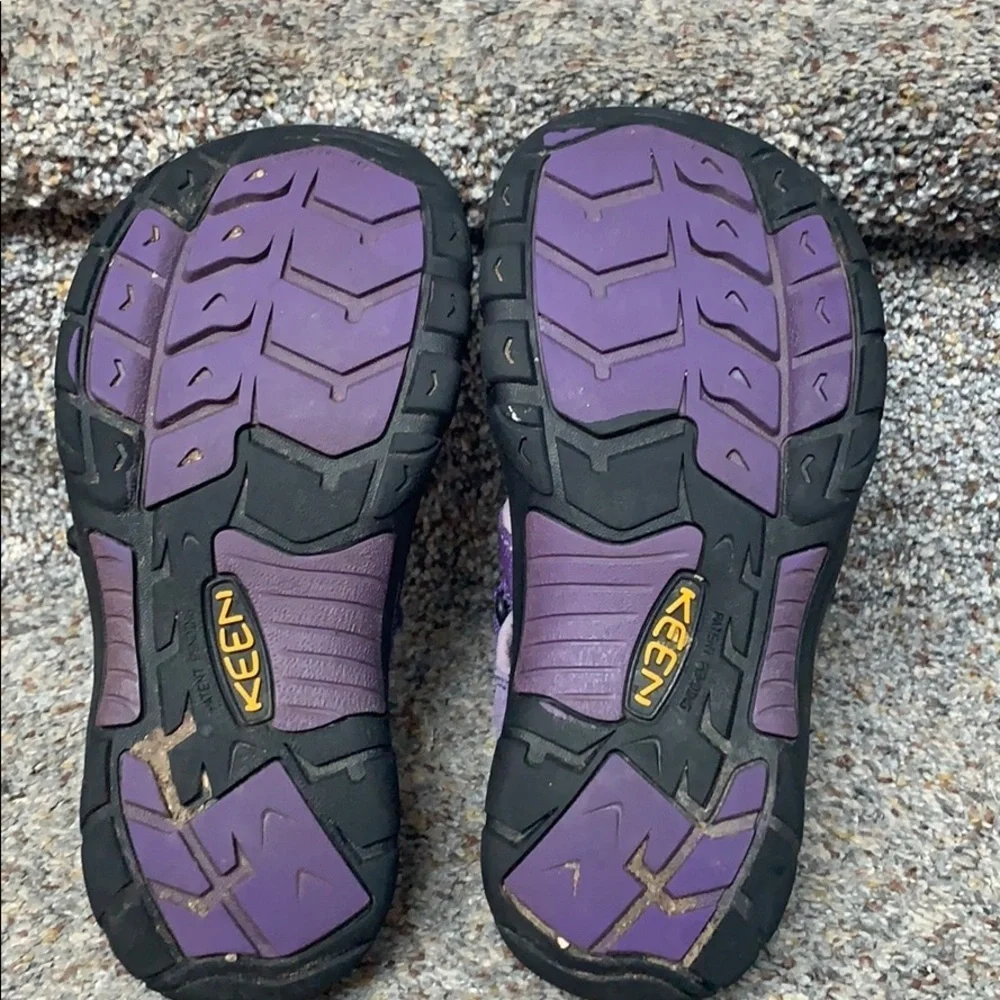 Keen Newport H2 Purple Water Shoes Girls size 3